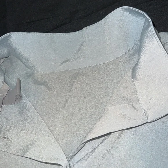 H & M Beautiful long sleeve Light Blue blouse. - Picture 8 of 11